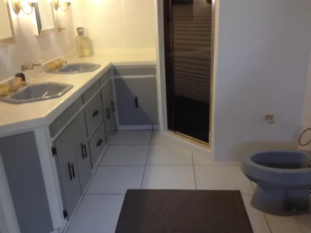 13. For Sale 4 Bedroom 4 Bath Villa Harbor View Cul De Sac St. Maarten Bathroom3 16 11zon