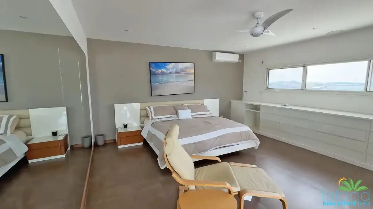 208 Inside SBYCs Penthouse With Breathtaking Views 15 53 11zon 53 11zon