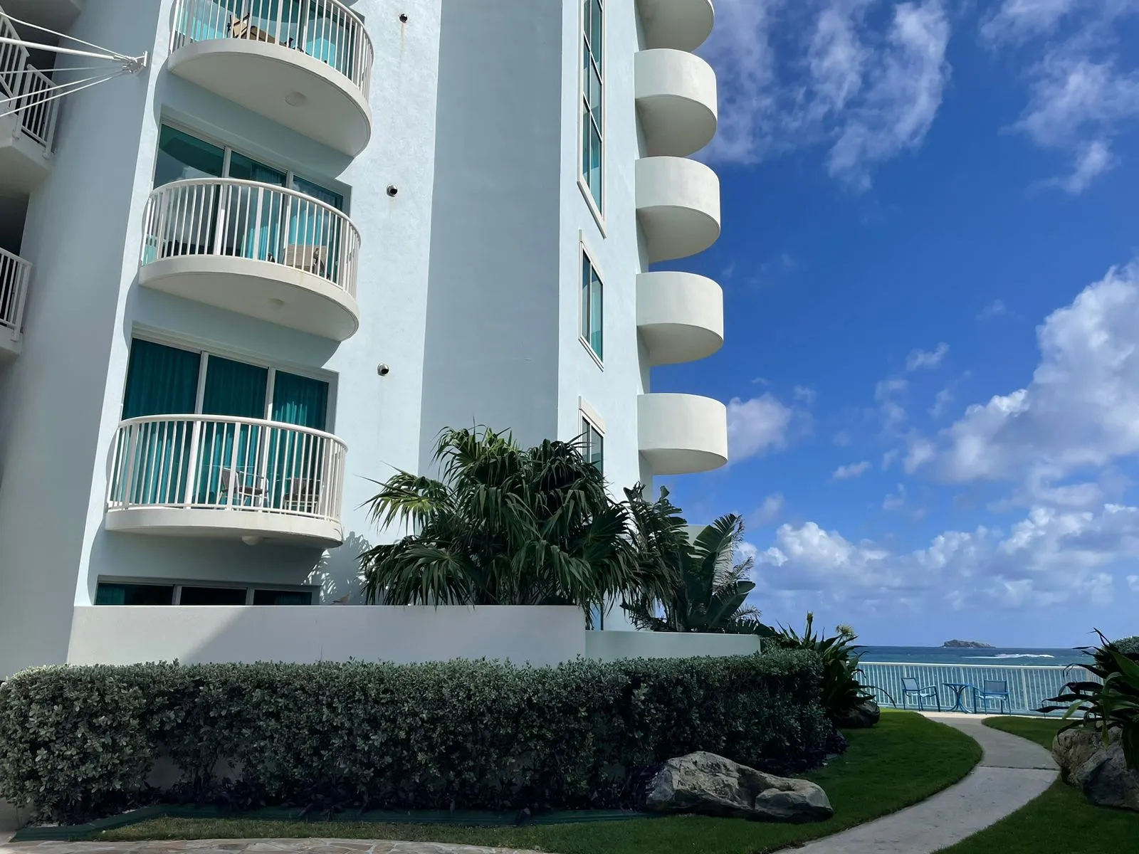 3 Bedroom Ocean Front Condo Sint Maarten For Sale 1 11zon