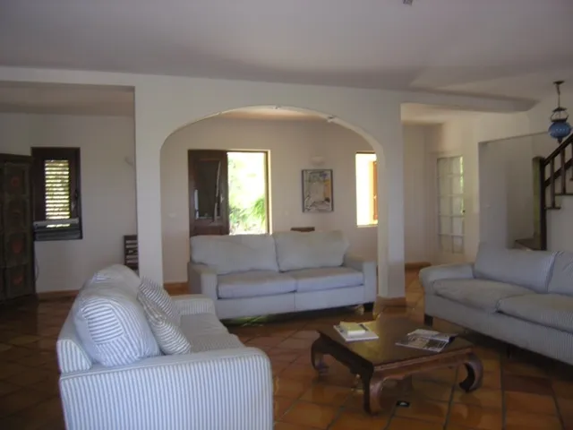 3. Living Room 4 11zon