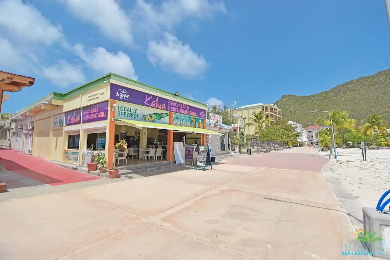 4.8 Million Beachfront Property For Sale In Philipsburg St.Maarten 8 8 11zon 8 11zon