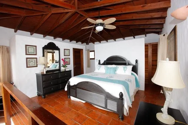 5. 3 Bedroom 3 Bath Villa Casa Linda Dawn Beach St. Maarten Master Bedroom 5 11zon
