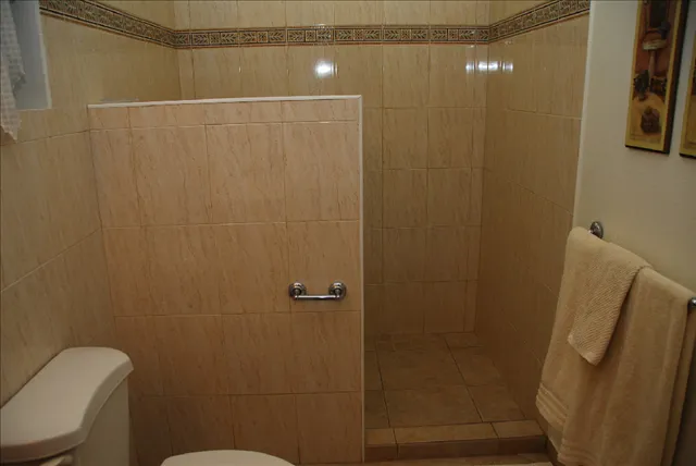 6.condo For Rent Dawn Beach St. Maarten Bathroom 6 11zon