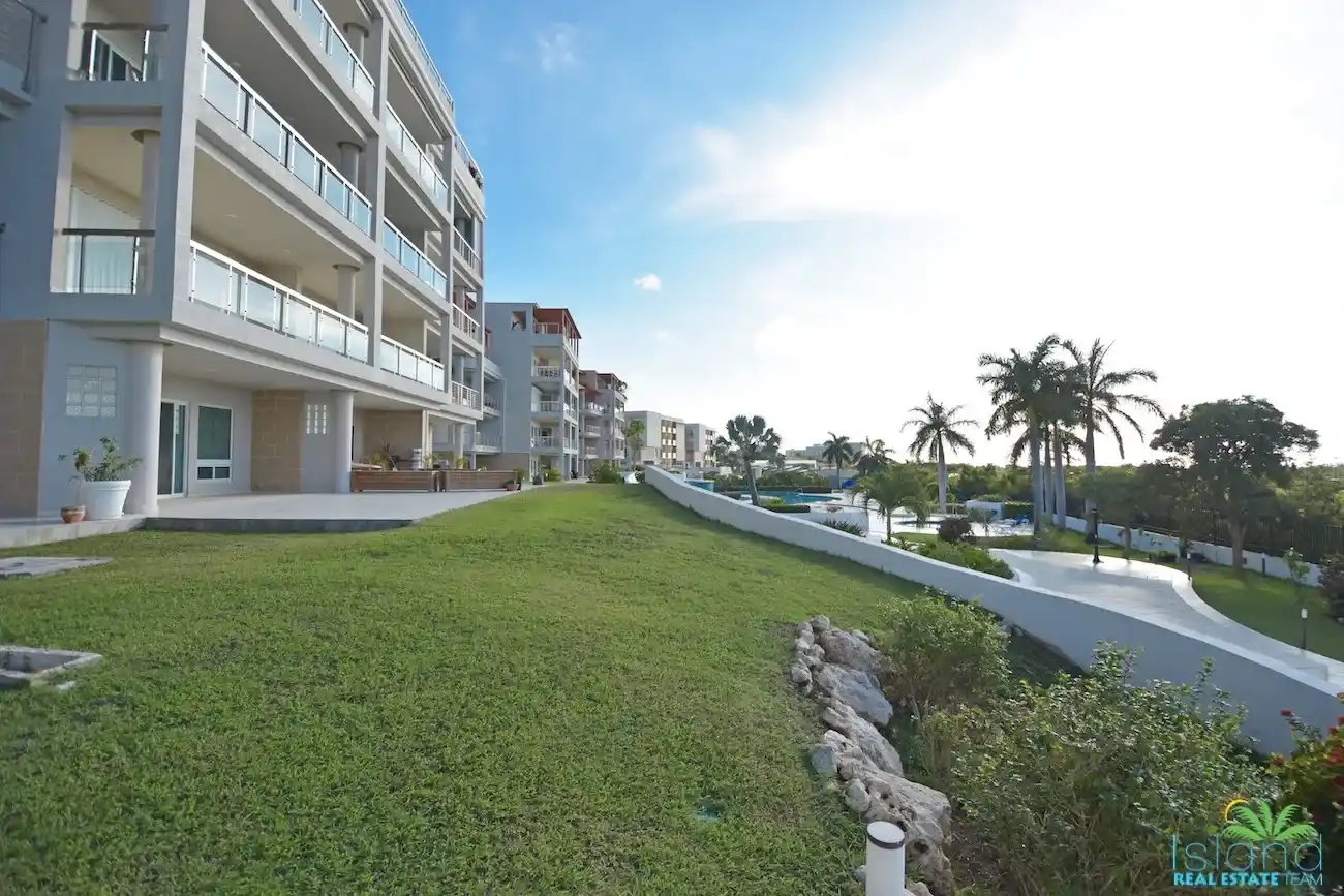 Blue Marine Condos For Sale In St Maarten Common Area 7 7 11zon 7 11zon
