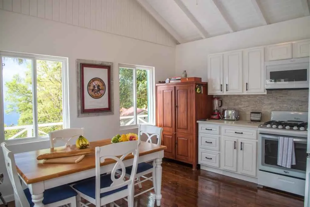 Compass Cottage 8 7 11zon 9 11zon