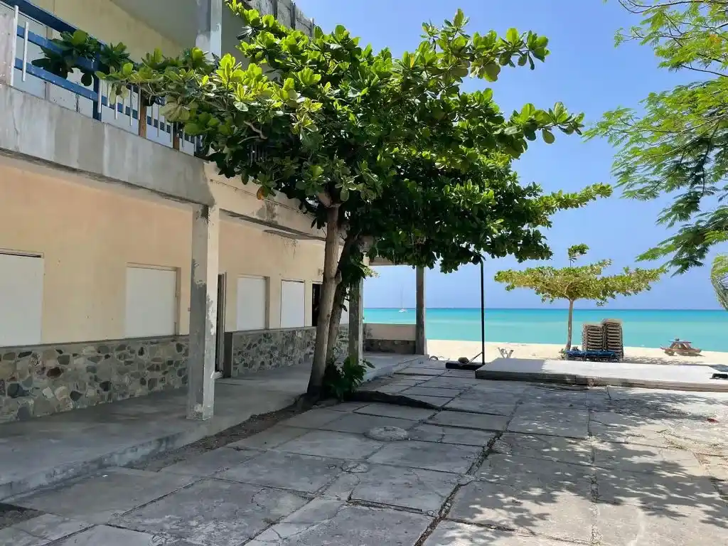 Front Street Building For Sale By Cherise From Ireteam 13 14 11zon 15 11zon