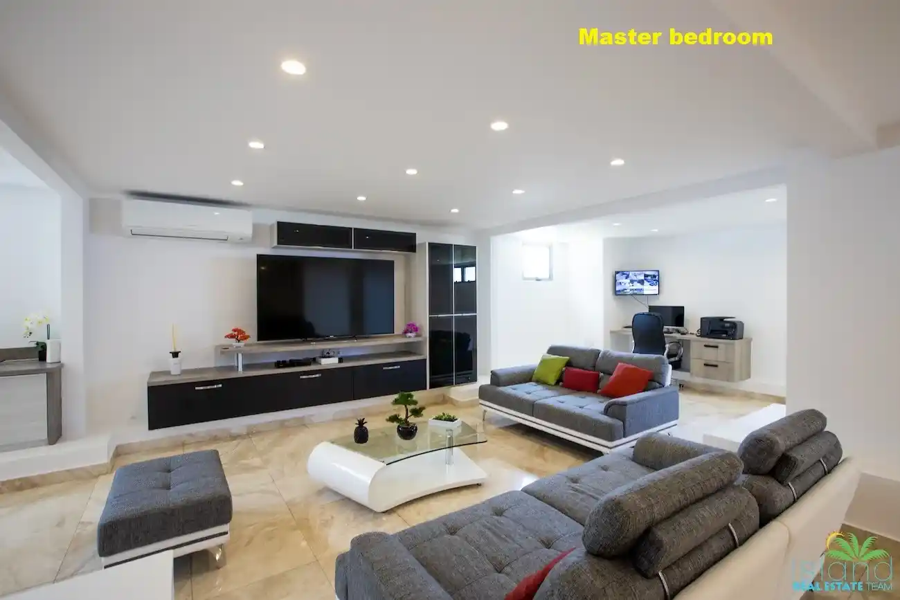 Le Grand Bleu Villa For Sale In French Side St Martin 14 MASTER BEDROOM 14 11zon 15 11zon