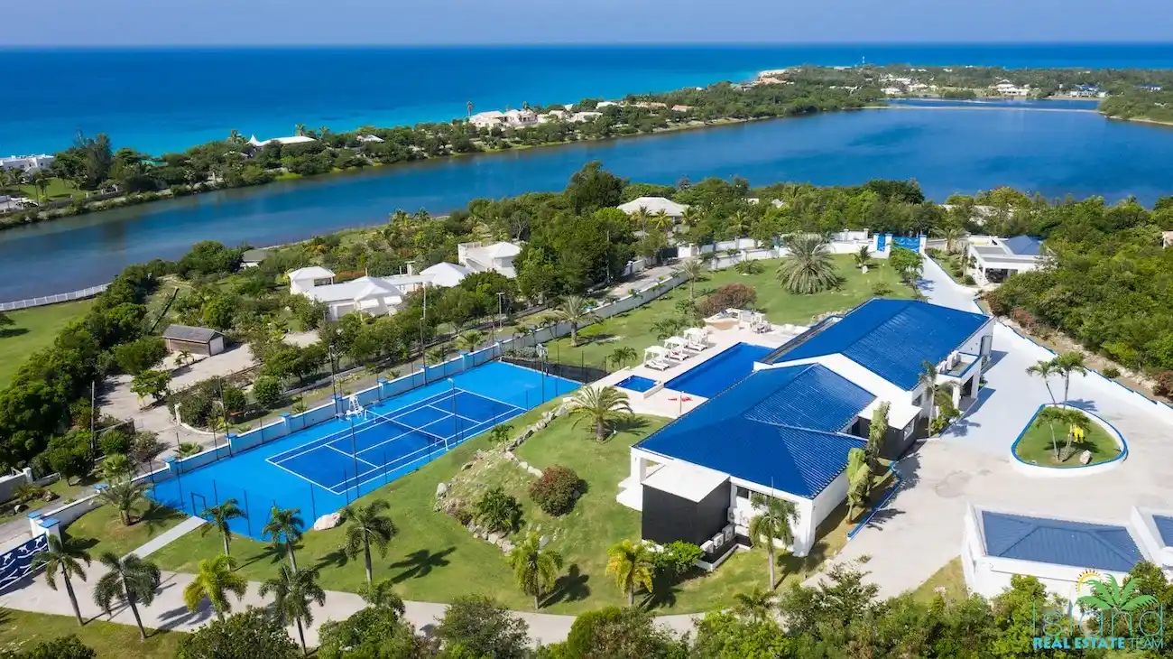 Le Grand Bleu Villa For Sale In French Side St Martin 3 3 11zon 4 11zon