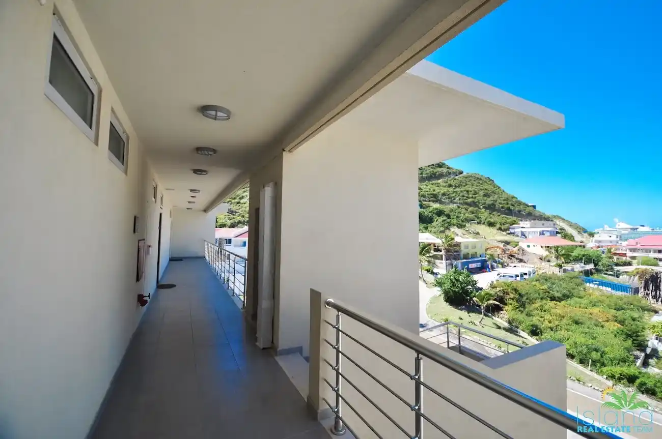 Seneca Common Area In St.Maarten 10 16 11zon 17 11zon