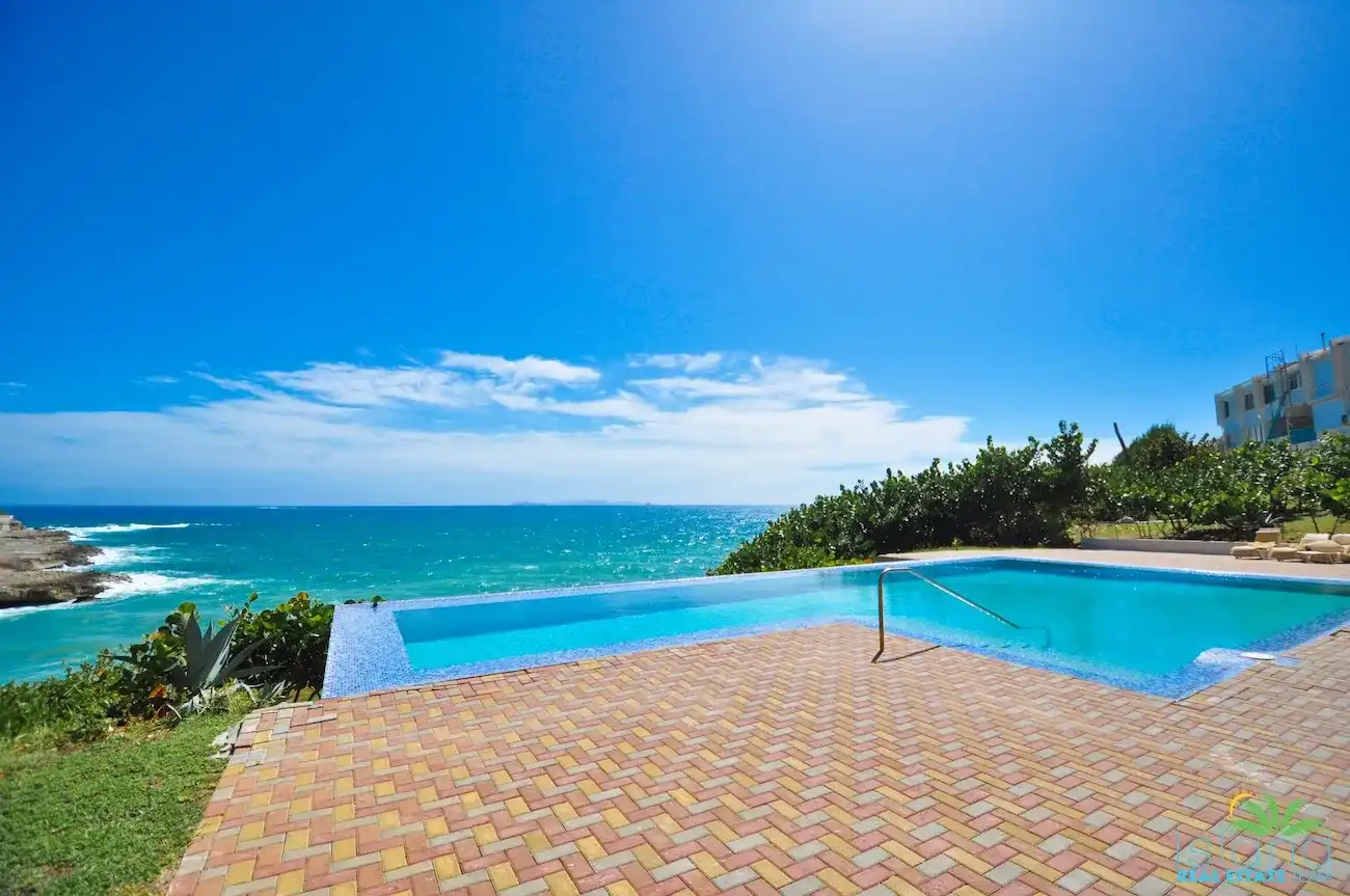 Seneca Common Area In St.Maarten 2 9 11zon 10 11zon