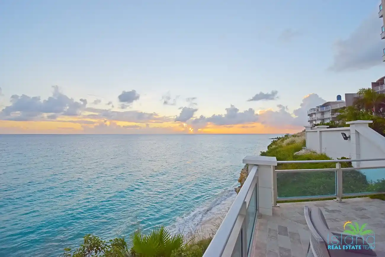 The Cliff In St.Maarten Common Area 12 29 11zon 29 11zon