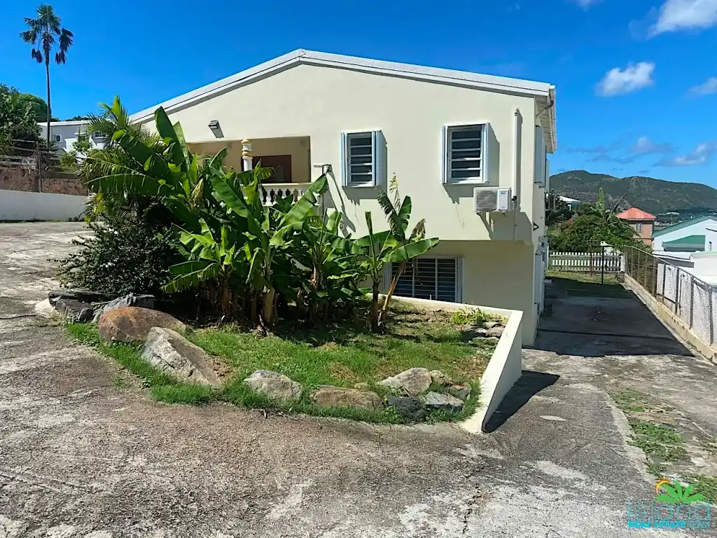 Available For Long Term Rental 1 Bedroom Apartment Sint Maarten Guana Bay 1 1 11zon 1 11zon