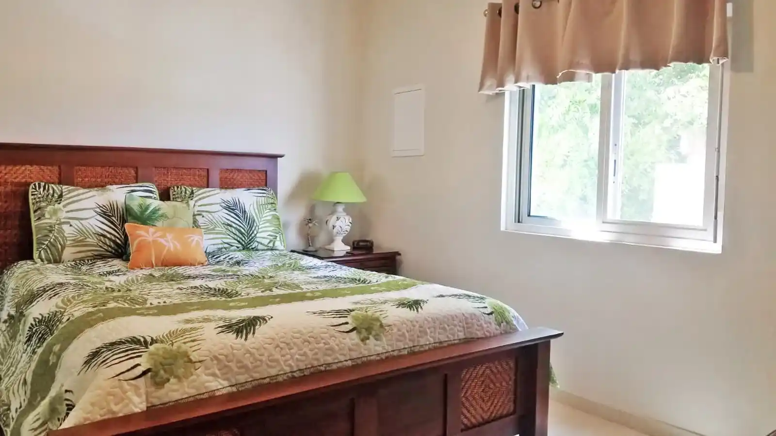 Available For Longterm Rental 2 Bedroom Ocean Front Condo Sint Maarten Simpson Bay 14 20 11zon 14 11zon