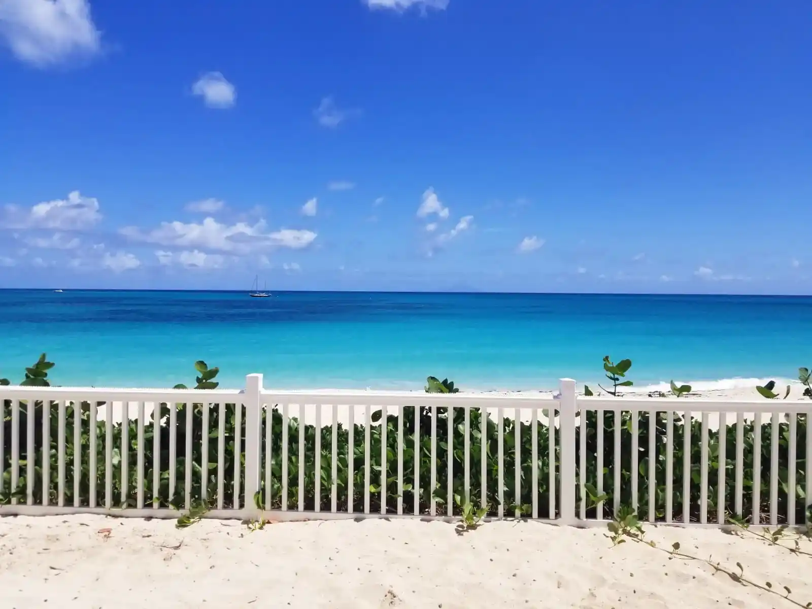 Available For Longterm Rental 2 Bedroom Ocean Front Condo Sint Maarten Simpson Bay 30 3 11zon 30 11zon