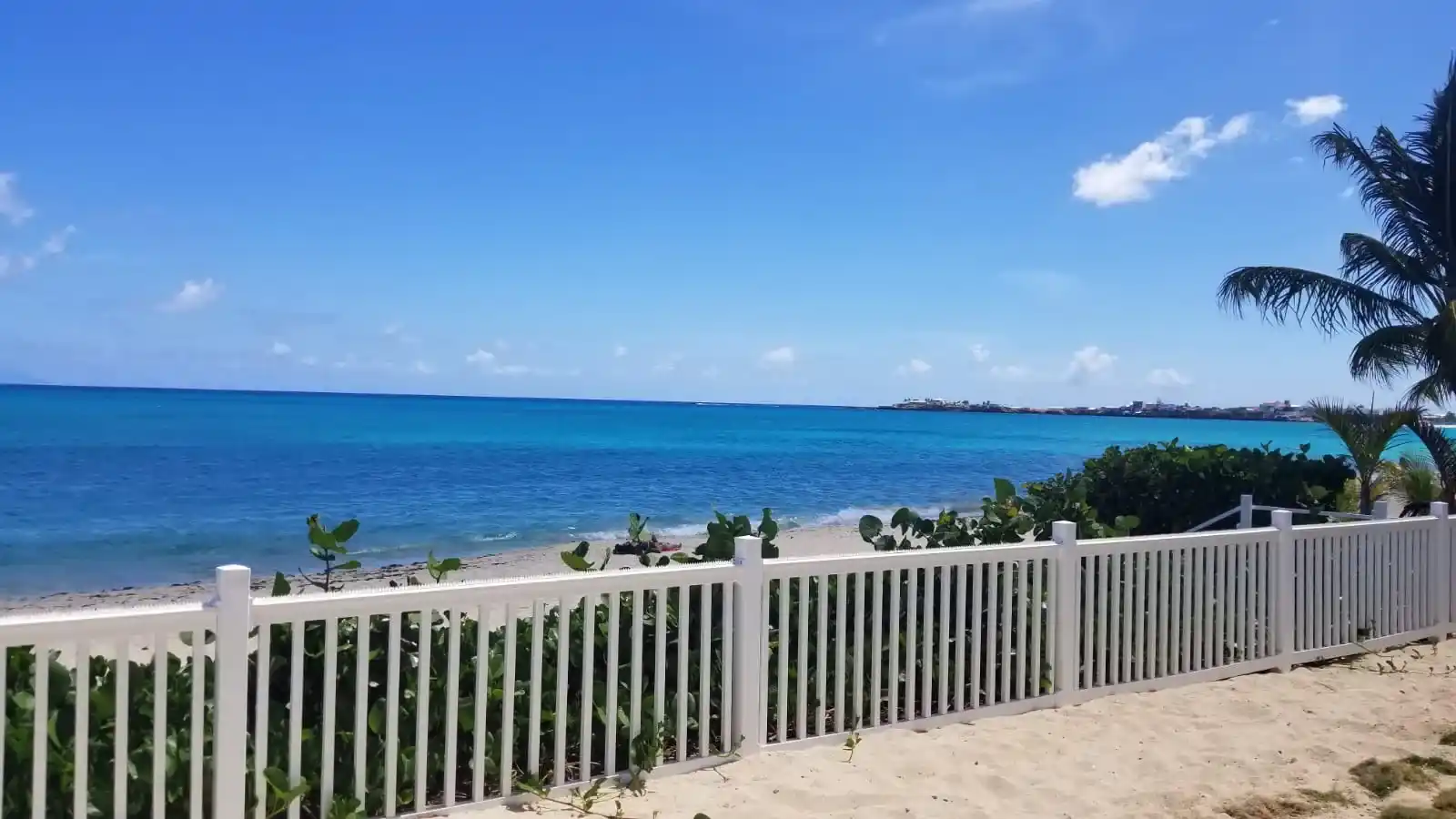 Available For Longterm Rental 2 Bedroom Ocean Front Condo Sint Maarten Simpson Bay 31 2 11zon 31 11zon