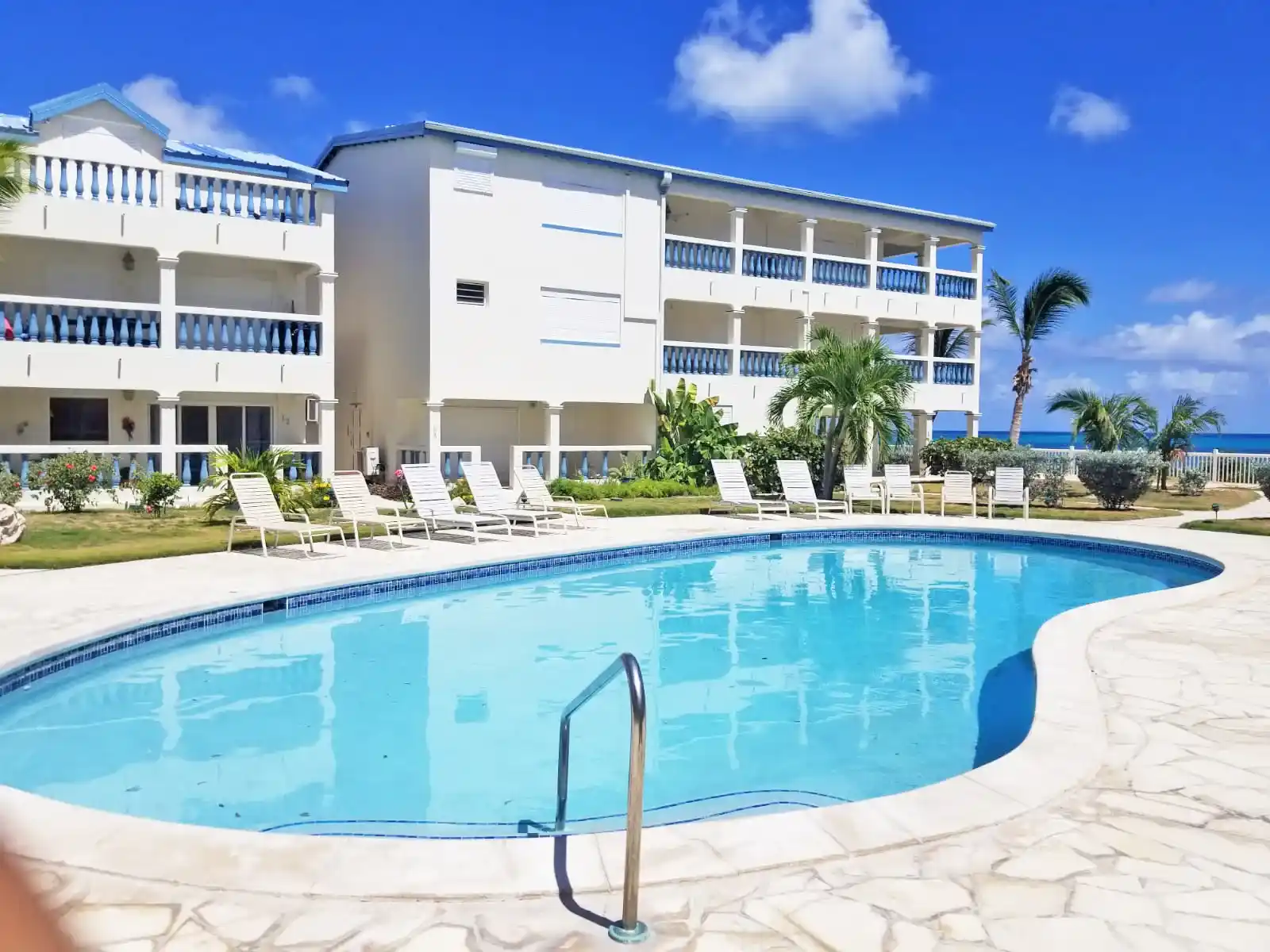 Available For Longterm Rental 2 Bedroom Ocean Front Condo Sint Maarten Simpson Bay 3 31 11zon 3 11zon
