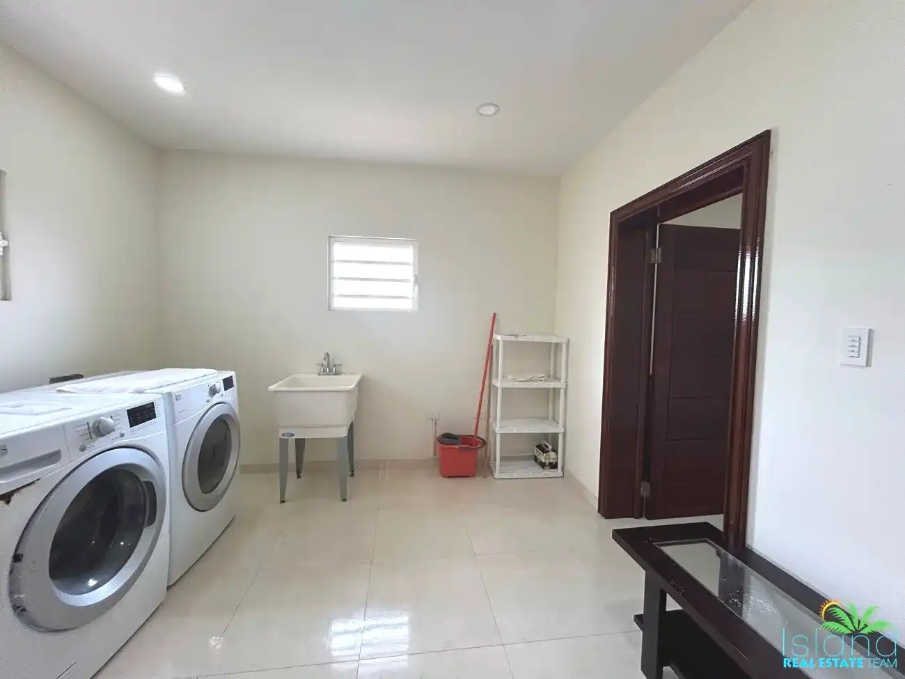 For Long Term Rental 4 Bedroom Ocean Front Villa Sint Maarten Steward Estate Oyster Pond 17 16 11zon 16 11zon