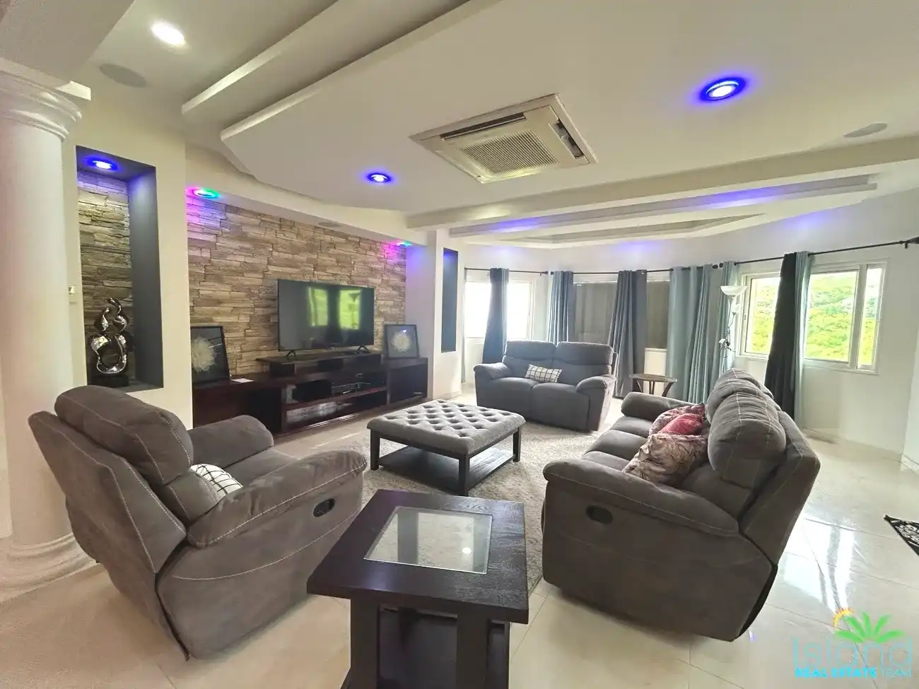 For Long Term Rental 4 Bedroom Ocean Front Villa Sint Maarten Steward Estate Oyster Pond 2 2 11zon 2 11zon