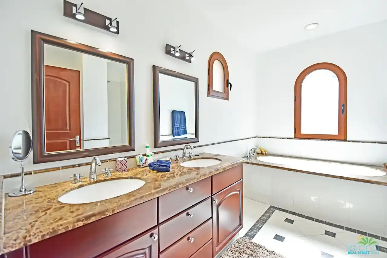 For Sale 2 Bedroom 2 Bathroom Lagoon Front Condo Sint Maarten Cupecoy 13 16 11zon 16 11zon