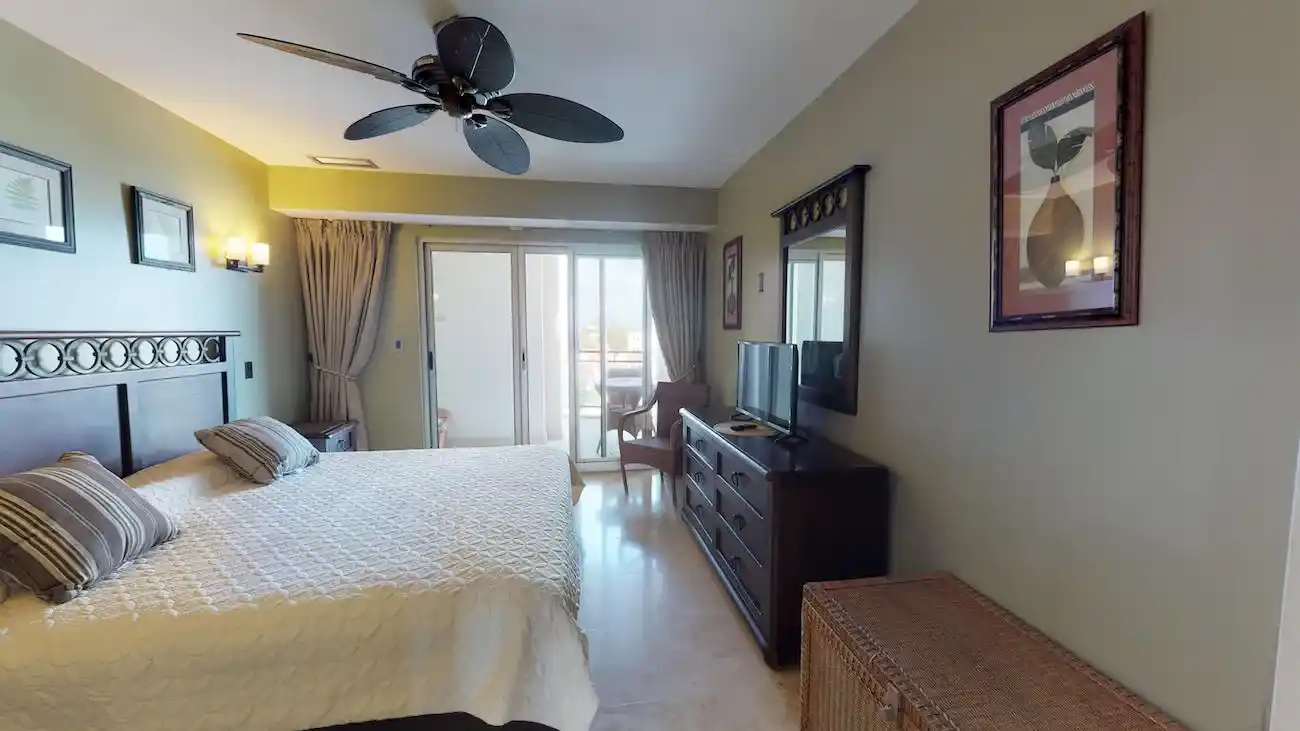 For Sale 2 Bedroom 2.5 Bath Beach Front Condo St. Maarten Cupecoy 10 10 11zon 10 11zon
