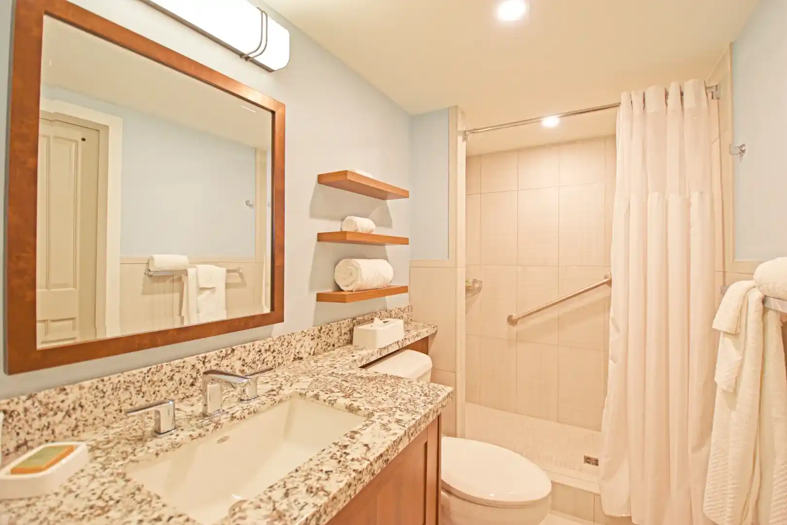 For Sale 2 Bedroom Beach Front Condo Sint Maarten Simpson Bay 11 19 11zon 19 11zon