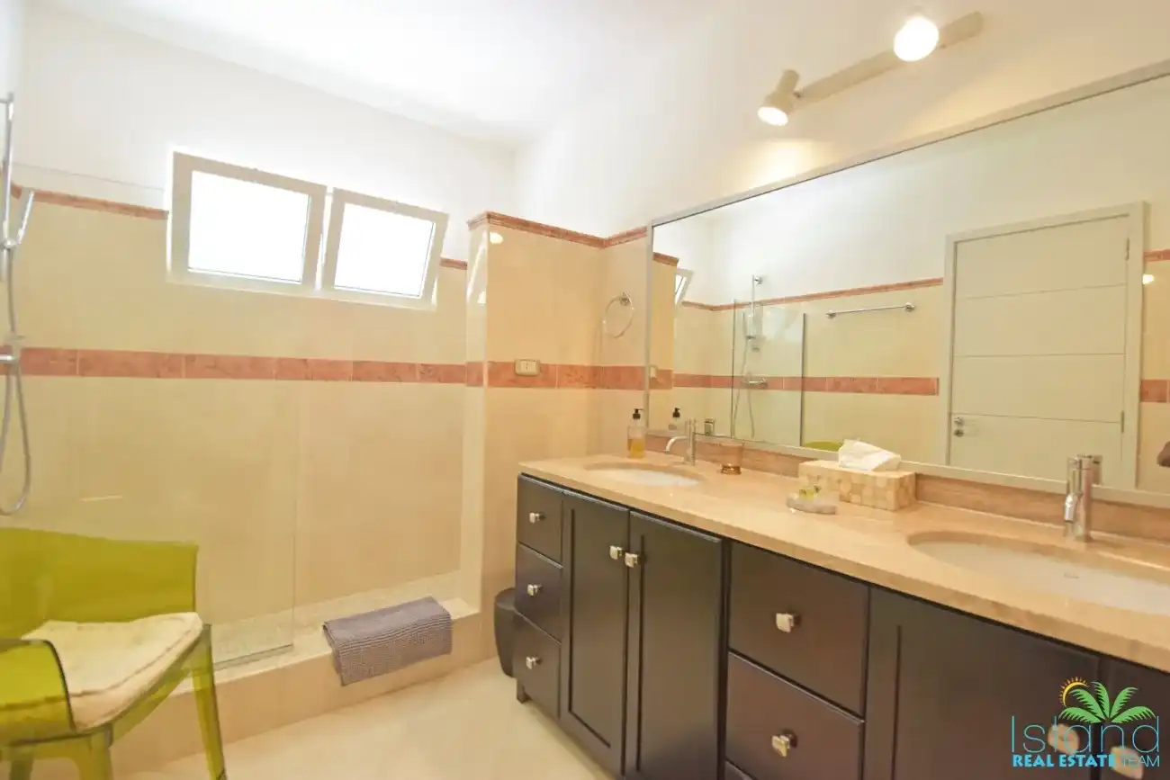 For Sale 2 Bedroom Lagoon Front Villa Sint Maarten Maho Area 25 25 11zon 25 11zon
