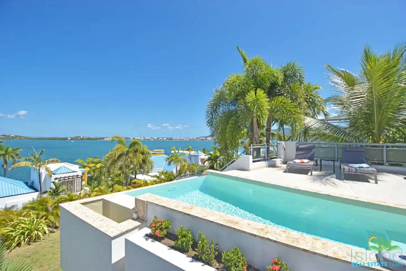 For Sale 2 Bedroom Lagoon Front Villa Sint Maarten Maho Area 7 7 11zon 7 11zon