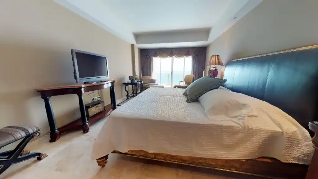 For Sale 4 Bedroom 4.5 Bath Beach Front Condo Sint Maarten Cupecoy 11 11 11zon 11 11zon