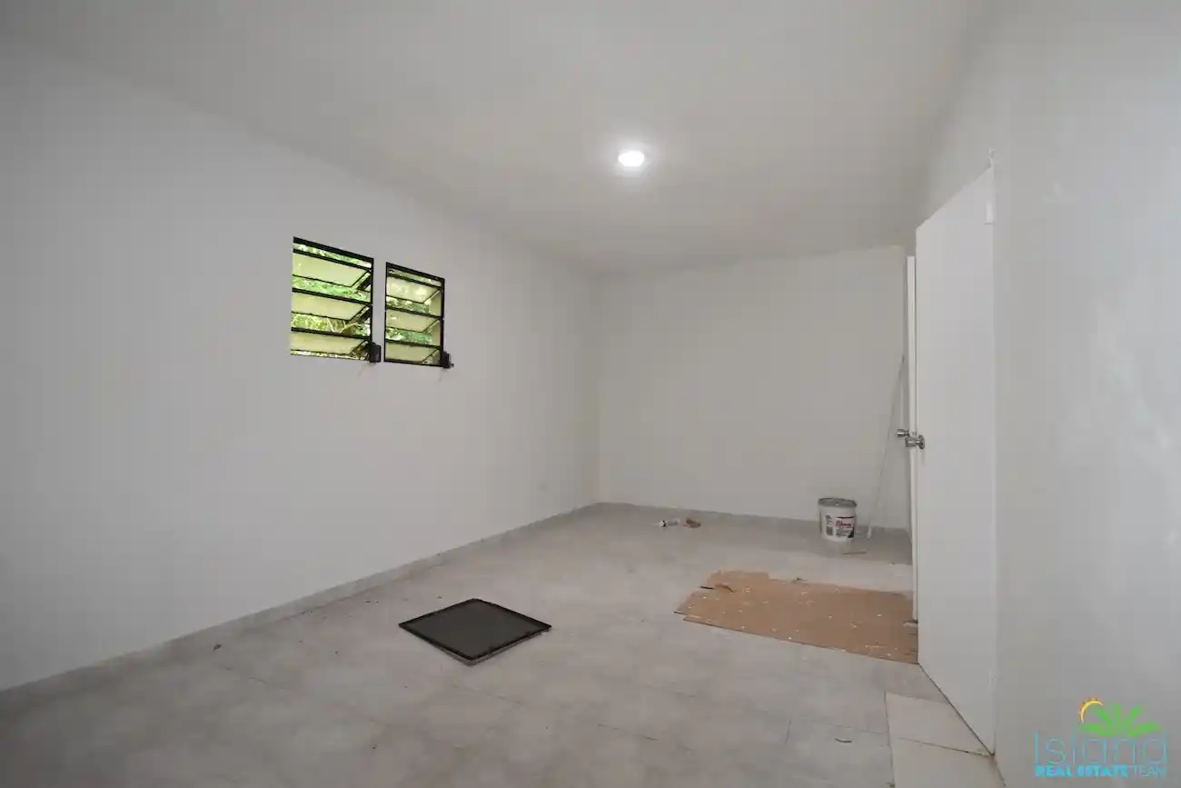 For Sale 4 Bedroom House 16 11zon 16 11zon