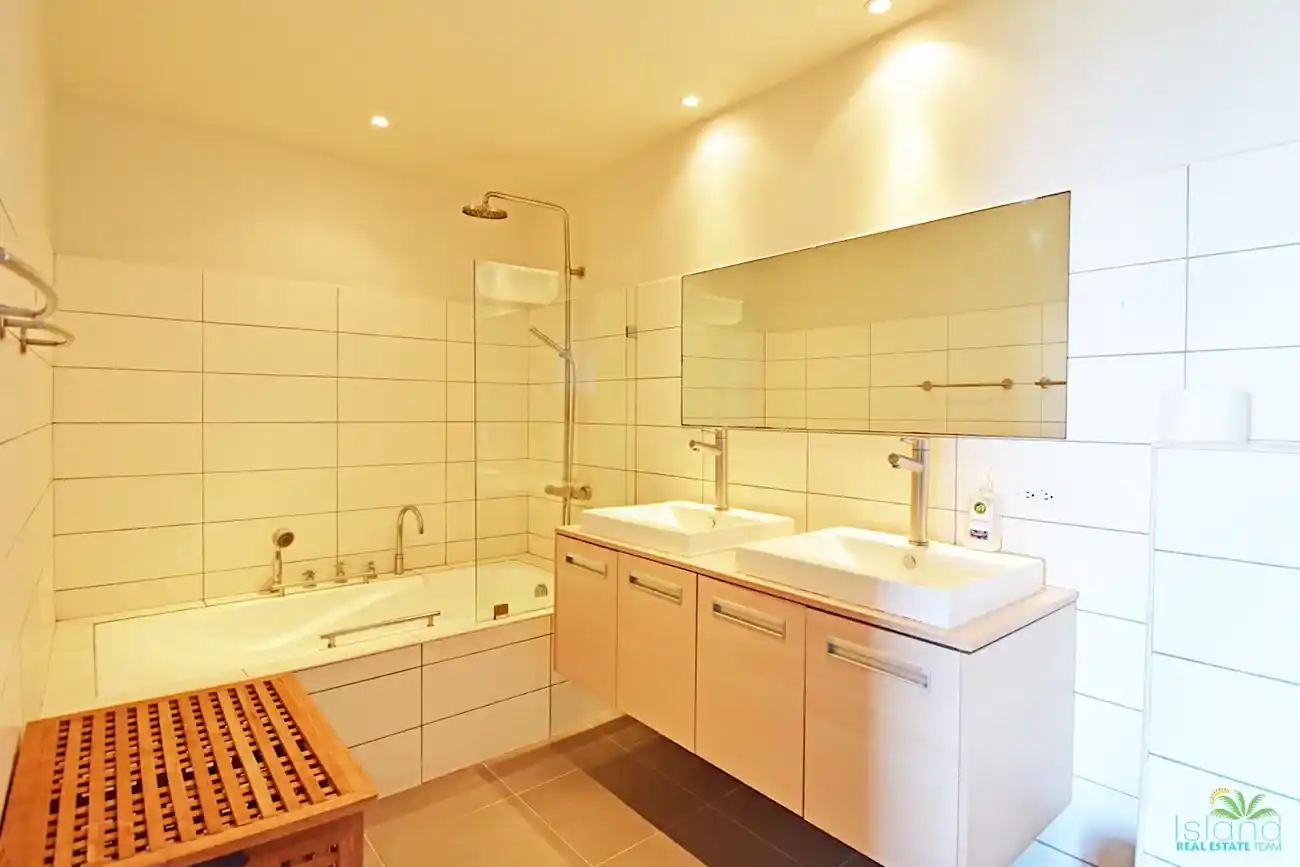 For Sale 4 Bedroom Ocean View Villa Sint Maarten Oyster Pond 12 32 11zon 32 11zon