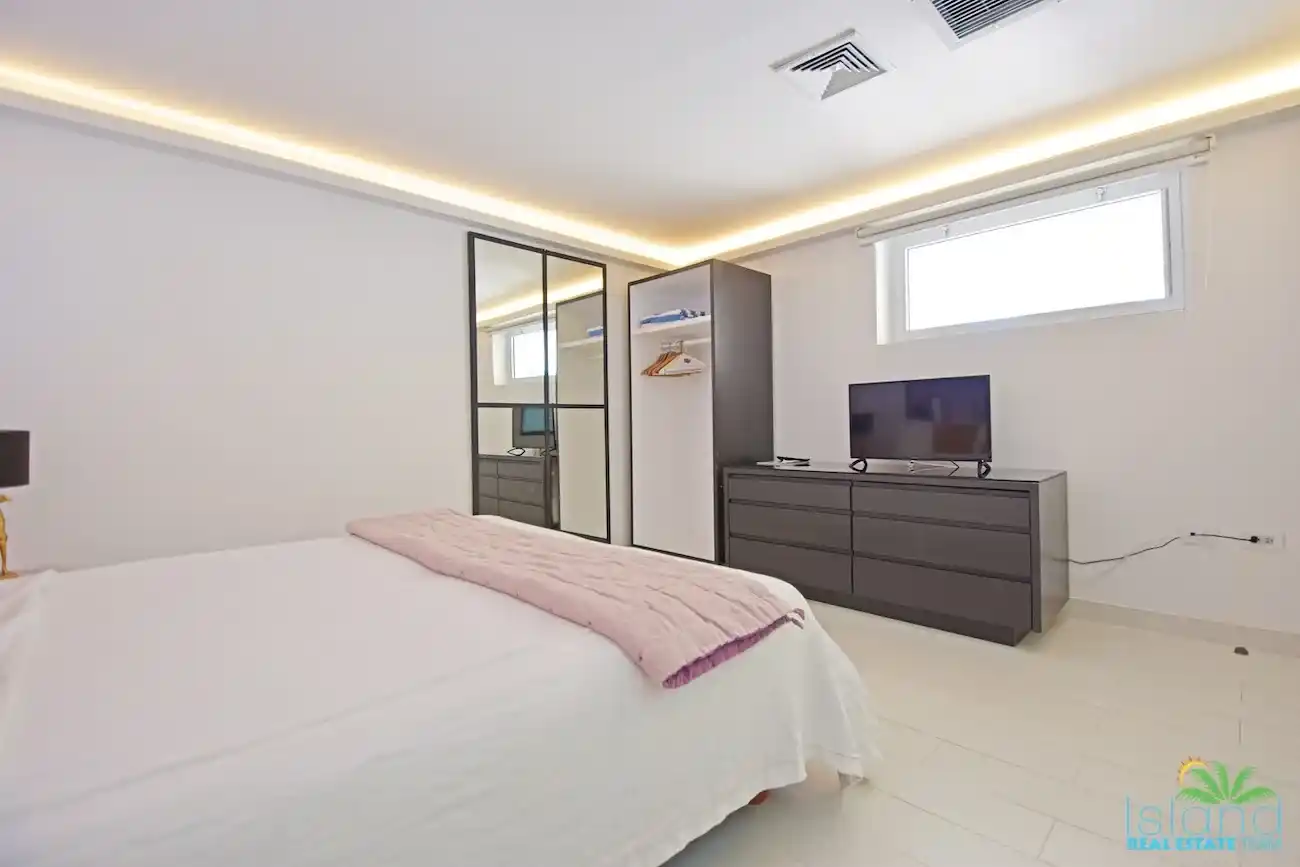 For Sale 5 Bedroom 4 Bath Ocean Front Condo Sint Maarten Cupecoy 22 23 11zon 23 11zon