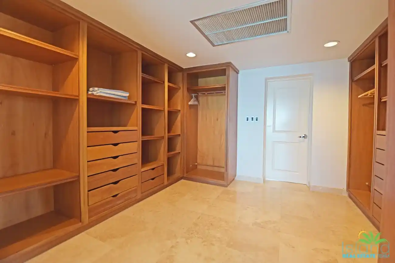 For Sale 5 Bedroom 4 Bath Ocean Front Condo Sint Maarten Cupecoy 27 28 11zon 28 11zon