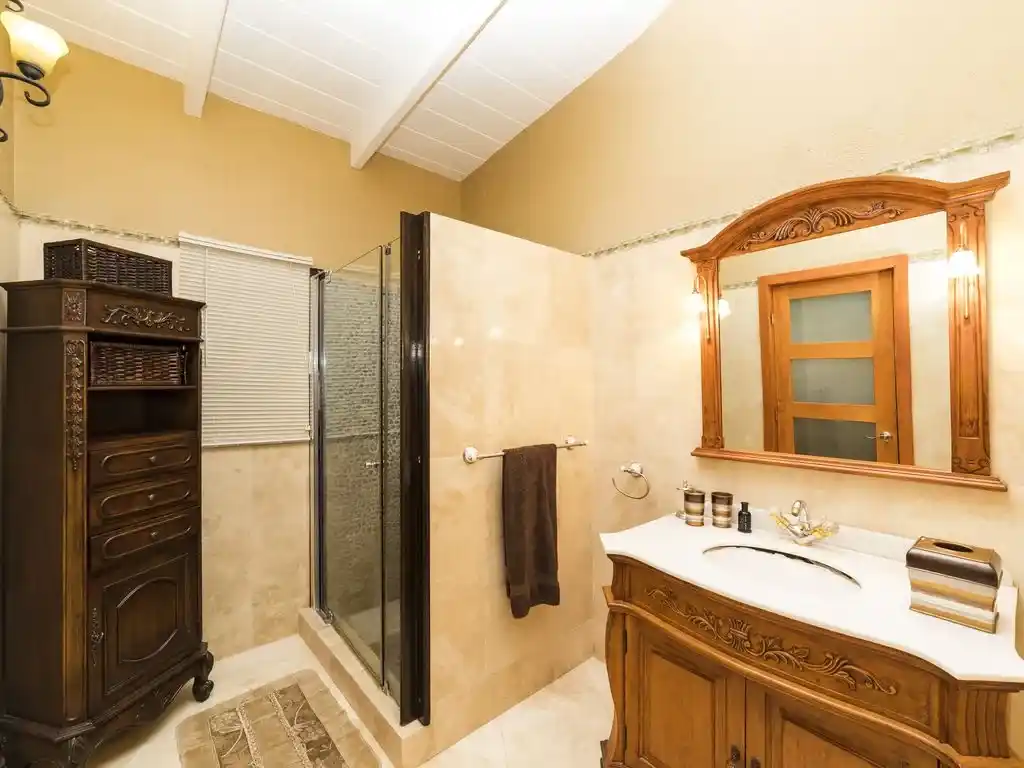 For Sale 5 Bedrooms 3 Baths Oceanfront Villa Sint Maarten Pelican Key 23 23 11zon 23 11zon