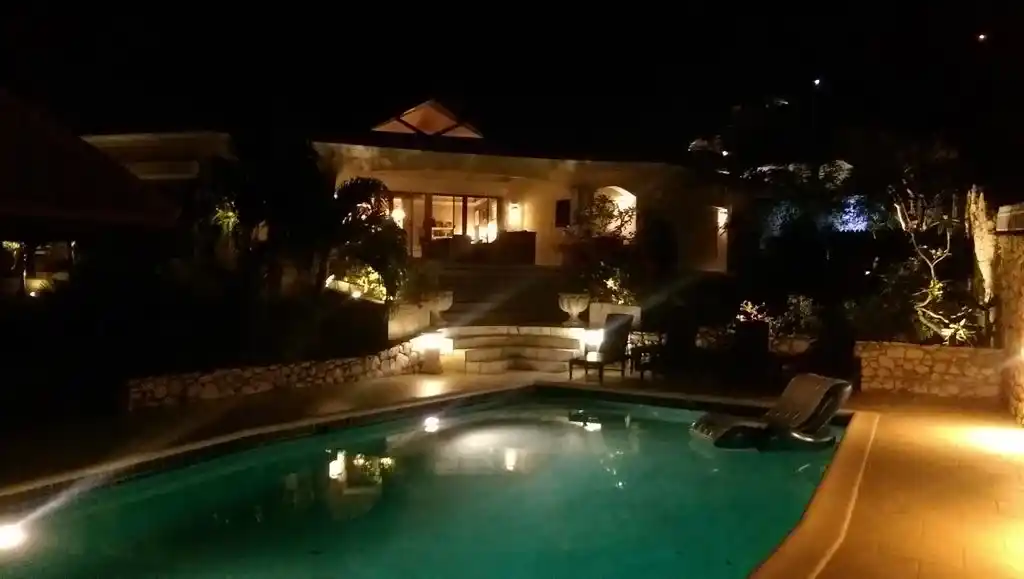 For Sale 5 Bedrooms 3 Baths Oceanfront Villa Sint Maarten Pelican Key 25 24 11zon 24 11zon