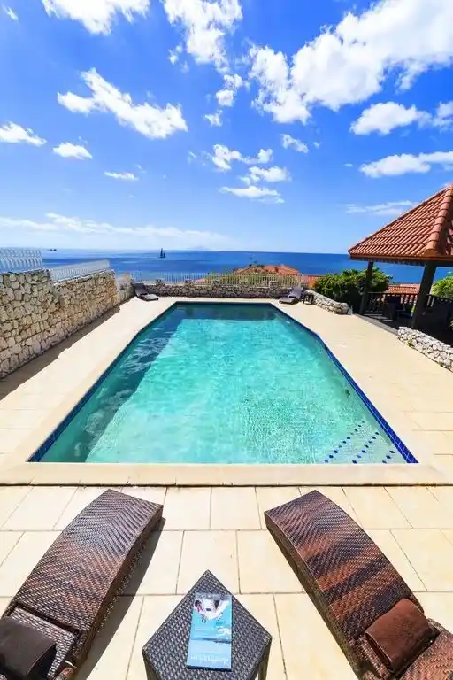 For Sale 5 Bedrooms 3 Baths Oceanfront Villa Sint Maarten Pelican Key 2 2 11zon 2 11zon