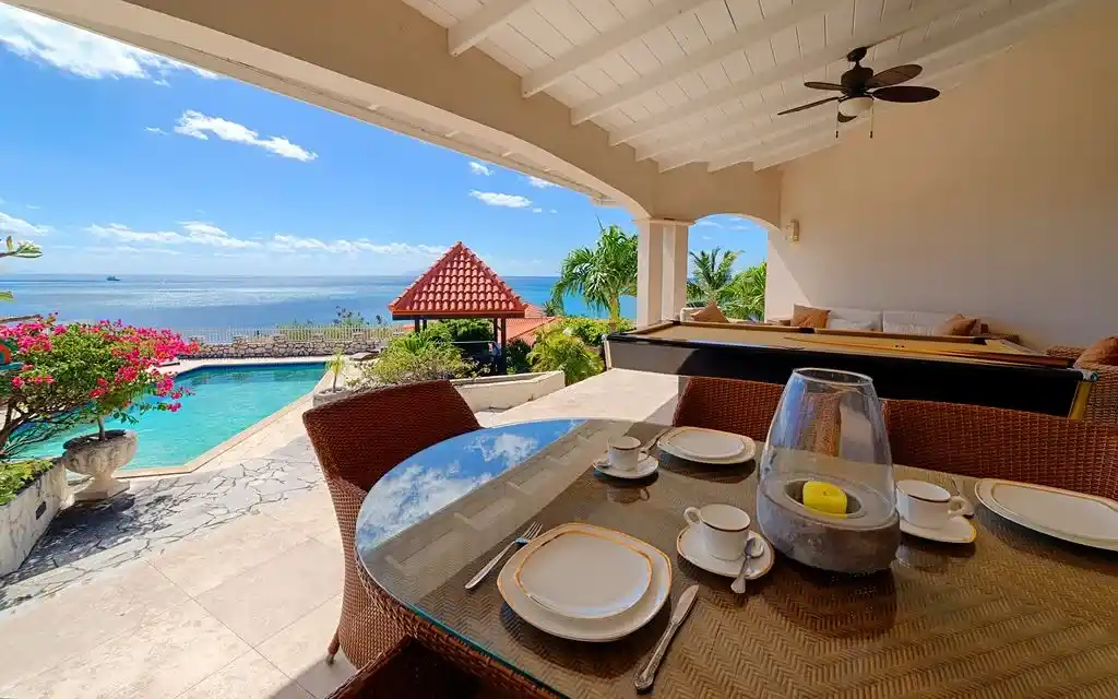 For Sale 5 Bedrooms 3 Baths Oceanfront Villa Sint Maarten Pelican Key 4 4 11zon 4 11zon