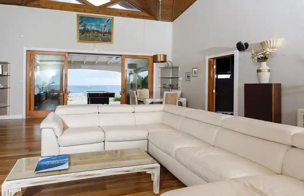 For Sale 5 Bedrooms 3 Baths Oceanfront Villa Sint Maarten Pelican Key 9 9 11zon 9 11zon