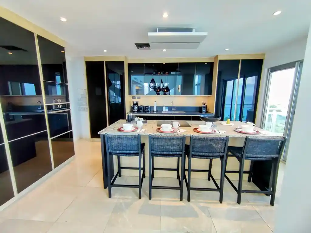 For Sale 5 Bedrooms 5 .5 Bath Ocean Front Penthouse St. Maarten Cupecoy 14 36 11zon 22 11zon