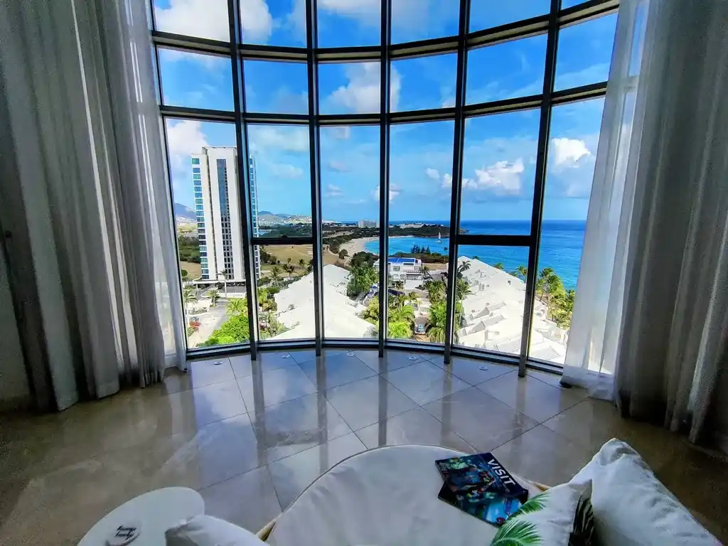 For Sale 5 Bedrooms 5 .5 Bath Ocean Front Penthouse St. Maarten Cupecoy 1 48 11zon 10 11zon