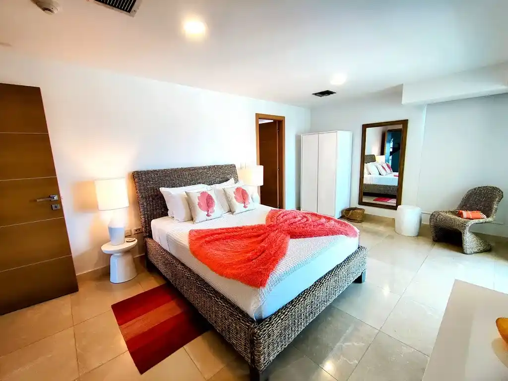 For Sale 5 Bedrooms 5 .5 Bath Ocean Front Penthouse St. Maarten Cupecoy 21 29 11zon 29 11zon