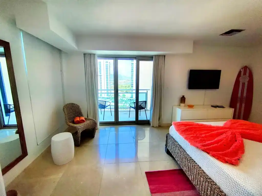 For Sale 5 Bedrooms 5 .5 Bath Ocean Front Penthouse St. Maarten Cupecoy 22 28 11zon 30 11zon