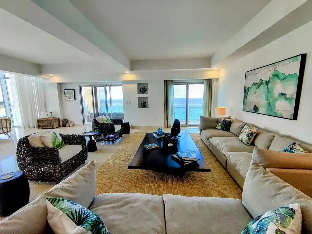 For Sale 5 Bedrooms 5 .5 Bath Ocean Front Penthouse St. Maarten Cupecoy 4 46 11zon 12 11zon