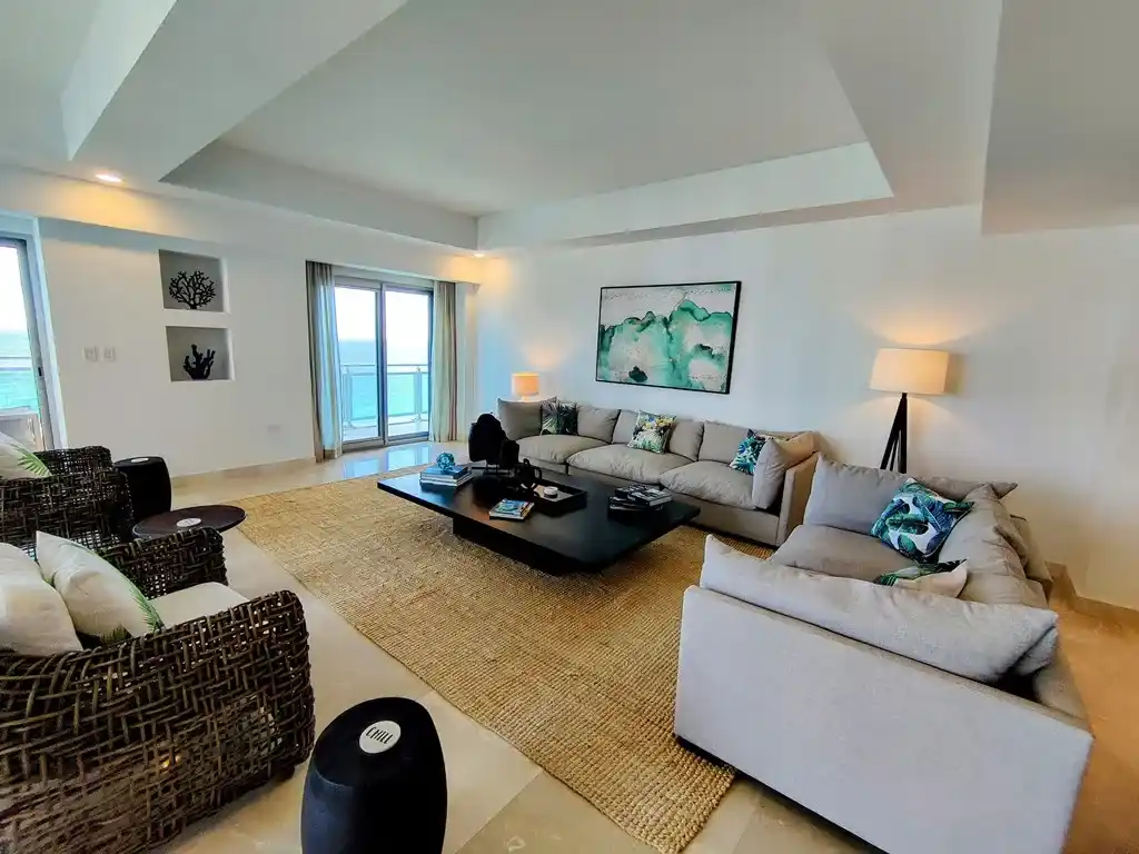 For Sale 5 Bedrooms 5 .5 Bath Ocean Front Penthouse St. Maarten Cupecoy 5 45 11zon 13 11zon