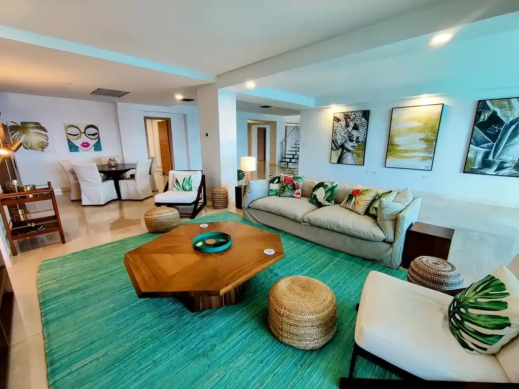 For Sale 5 Bedrooms 5 .5 Bath Ocean Front Penthouse St. Maarten Cupecoy 8 42 11zon 16 11zon