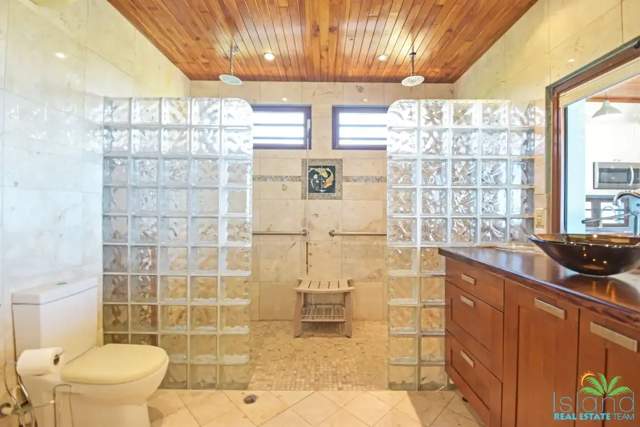 For Sale 6 Bedroom 6.5 Bath Ocean View Villa Sint Maarten Oyster Pond 24 23 11zon 23 11zon