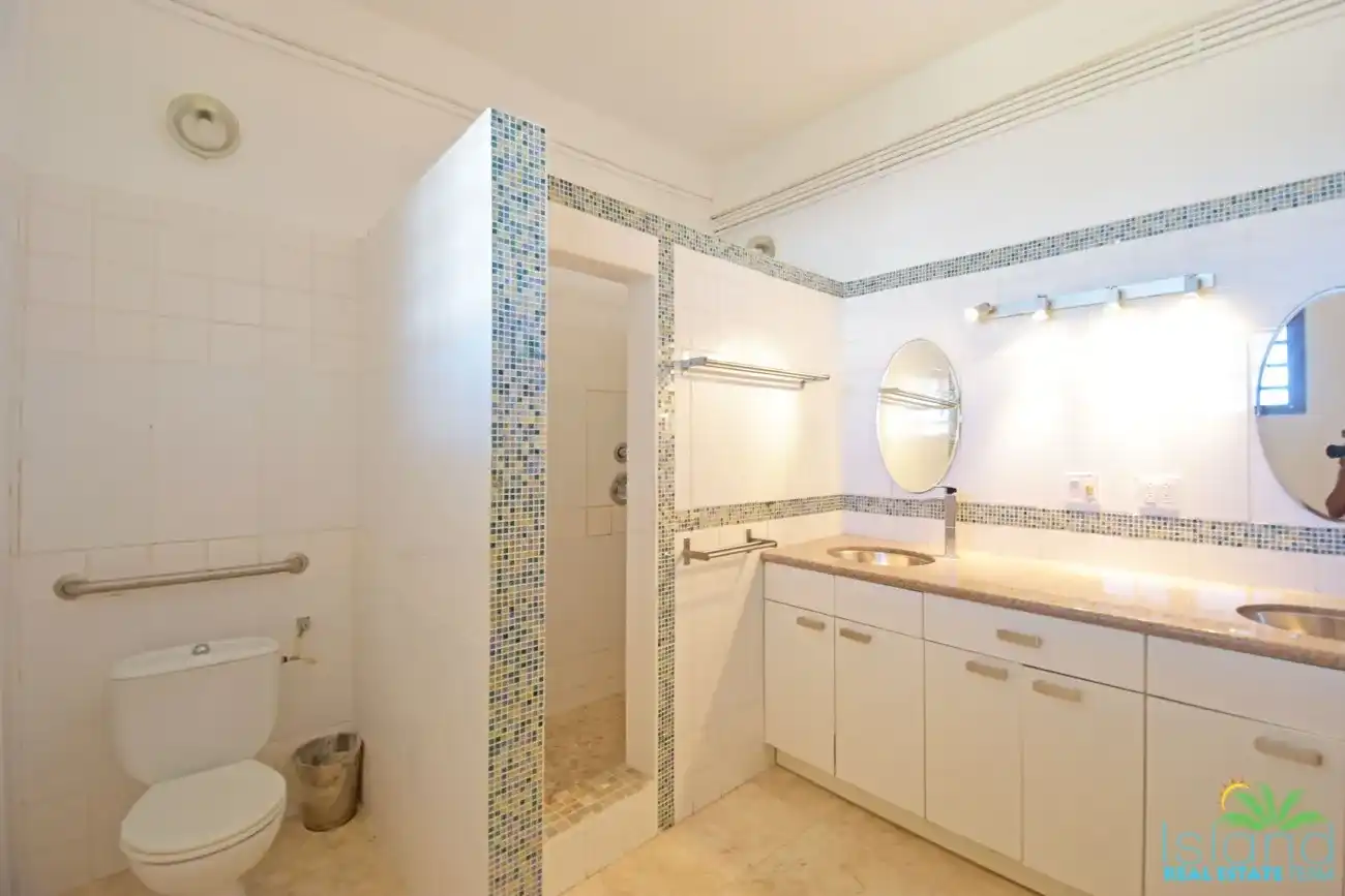 For Sale 6 Bedroom 6.5 Bath Ocean View Villa Sint Maarten Oyster Pond 25 24 11zon 24 11zon