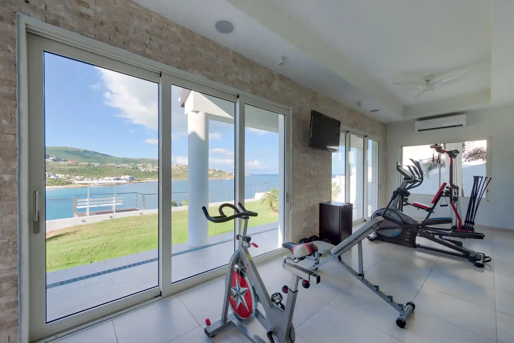 For Sale 6 Bedroom 9 Bath Ocean View Villa Sint Maarten Guana Bay 33 34 11zon 34 11zon