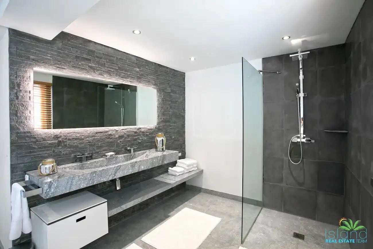For Sale 7 Bedroom 9 Bath Lagoon Front Villa Sint Maarten Point Pirouette 14 14 11zon 14 11zon