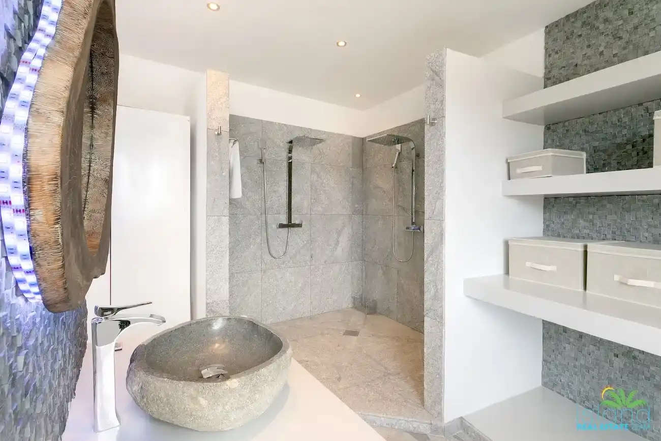 For Sale 7 Bedroom 9 Bath Lagoon Front Villa Sint Maarten Point Pirouette 18 18 11zon 18 11zon