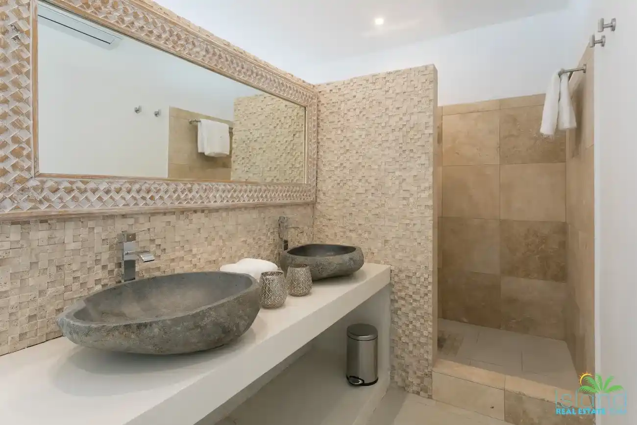 For Sale 7 Bedroom 9 Bath Lagoon Front Villa Sint Maarten Point Pirouette 19 19 11zon 19 11zon